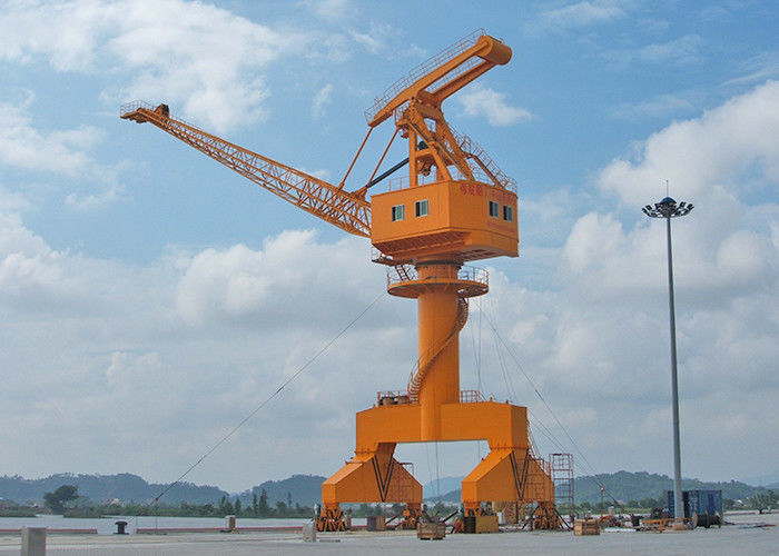 Four Link Type Harbour Portal Crane Offshore Pedestal Mobile Container
